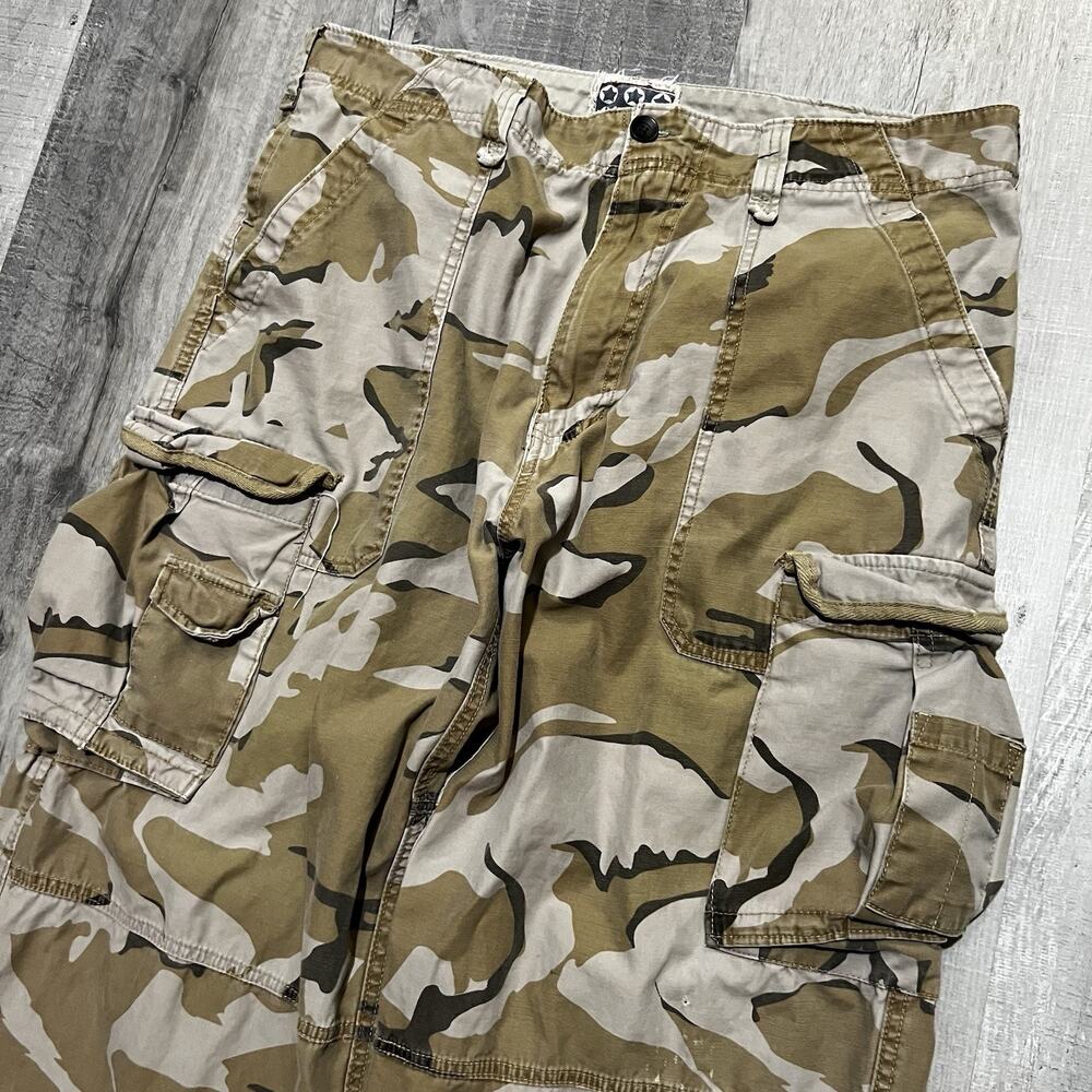 VTG No Boundaries Baggy Camo Beige Cargo Pants Wide Leg Skater Y2K Size 36x30 - Picture 3 of 5